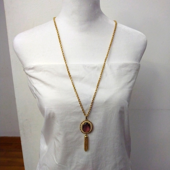 Avon Jewelry - 1972 Vintage Avon Faux Amethyst Gemstone Gold Tone Pendant Necklace 30" Chain